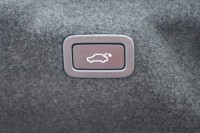 Jaguar XE D180 R-Dynamic SE