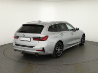 BMW 330 330e xDrive Touring Luxury