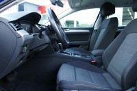 VW Passat Variant 1.5 TSI DSG R-Line VC