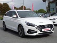 Hyundai i30 cw 1.5 T-GDI DCT Intro Edition M-Hybrid