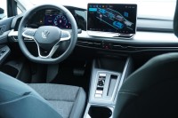 VW Golf VIII Variant 1.5 TSI DSG