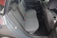VW Golf VIII Variant 1.5 eTSI DSG Life