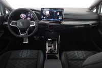 VW Golf VIII Variant 1.5 eTSI R-Line DSG