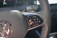 VW Golf VIII Variant R-Line eTSI