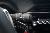 Peugeot 2008 1.2 Hybrid 136 Aut.