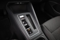 VW Golf VIII Variant 1.5 eTSI DSG Life