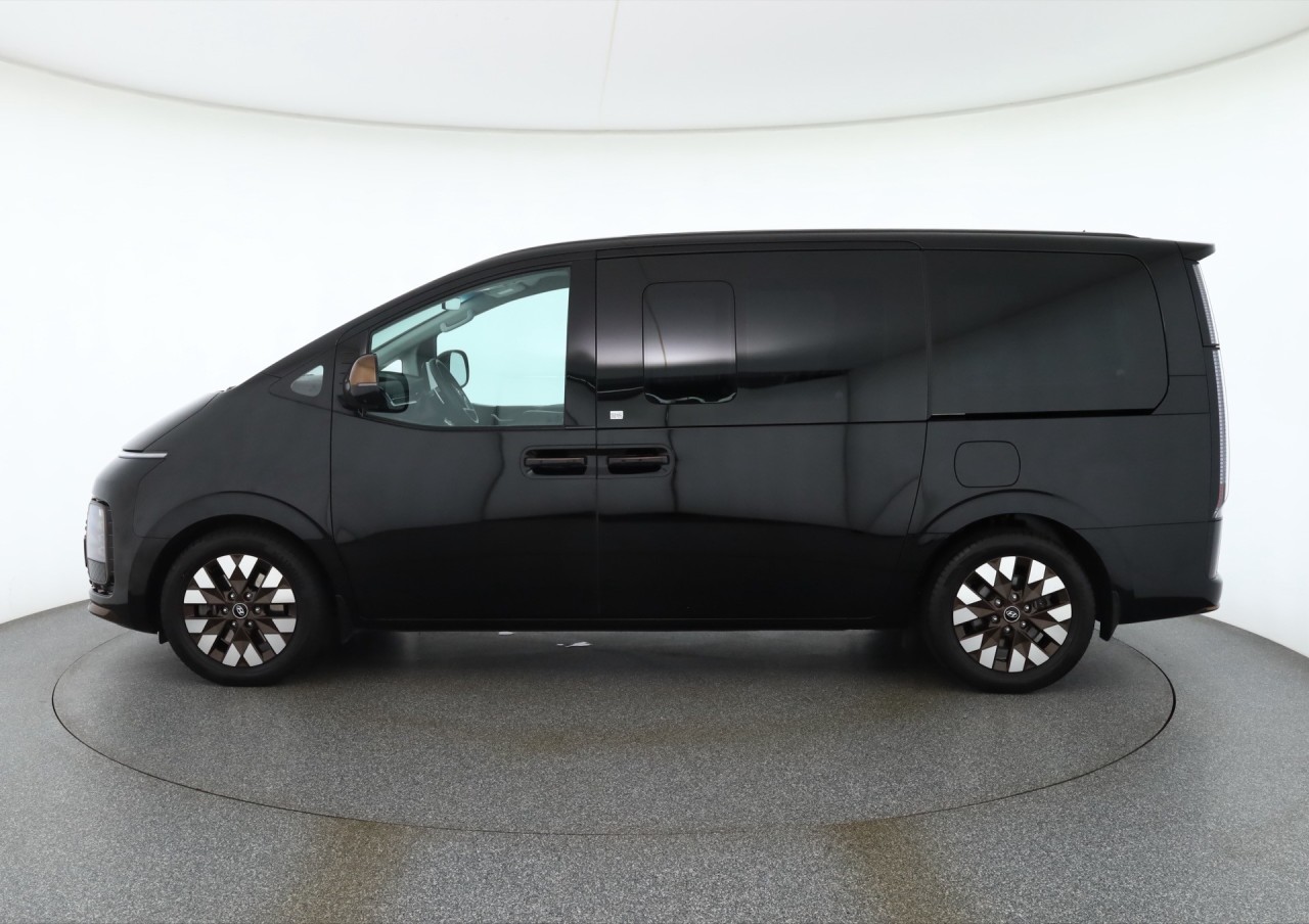 Hyundai Staria 2.2 CRDi Signature