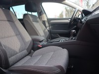 VW Passat Variant 2.0 TDI DSG R-Line 4M