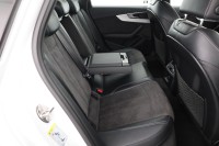 Audi A4 Avant 2.0 TDI S-Line
