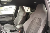 VW Golf VIII 1.5 16V TSI R-Line