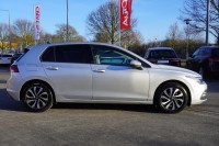 VW Golf VIII 1.0 eTSI Active