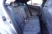 Lexus UX 2.0 Hybrid 250 h