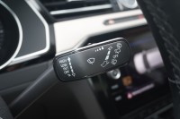 VW Passat Variant 1.5 TSI Highline R-Line