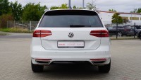 VW Passat Variant 1.5 TSI Highline R-Line