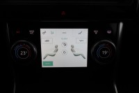 Jaguar XE D180 R-Dynamic HSE