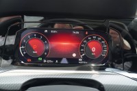 VW Golf VIII 1.5 eTSI R-Line DSG