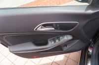 Mercedes-Benz CLA 180 AMG Line