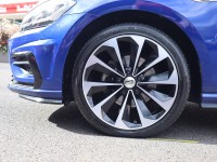 VW Golf VII Variant 1.5 TSI R-Line