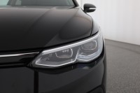 VW Golf VIII Variant 1.5 eTSI DSG
