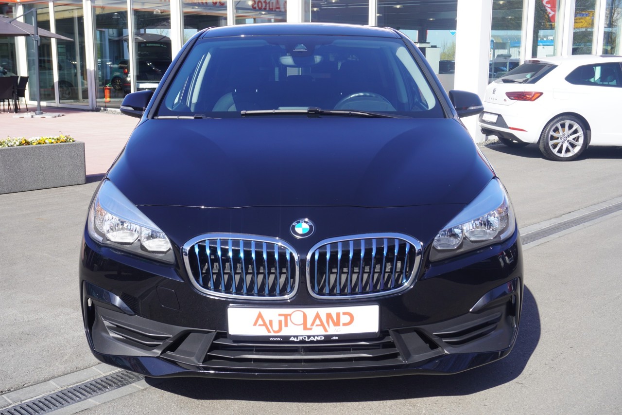 BMW 225 xe Advantage