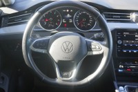 VW Passat Variant R-Line
