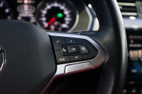 VW Passat Variant 2.0 TSI DSG R-Line