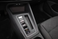 VW Golf VIII Variant 1.5 eTSI DSG