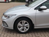 VW Golf VIII 1.0 eTSI DSG