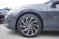 VW Golf 1.5 eTSI DSG Style IQ.Light H&K Standhzg.