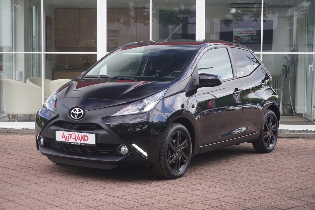 Toyota Aygo AYGO 1.0 x-play Team D