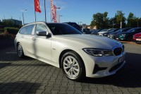 BMW 330 e Advantage