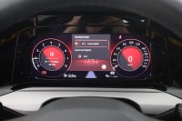 VW Golf VIII Variant 1.0 TSI Life