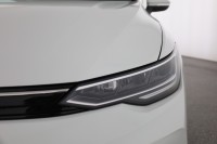 VW Golf VIII Variant 1.5 TSI Life