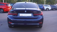 BMW 330 e xDrive Advantage