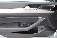 VW Passat Variant 1.8 TSI DSG R-Line