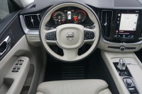 Volvo XC 60 XC60 T8 2.0 Hybrid Momentum AWD