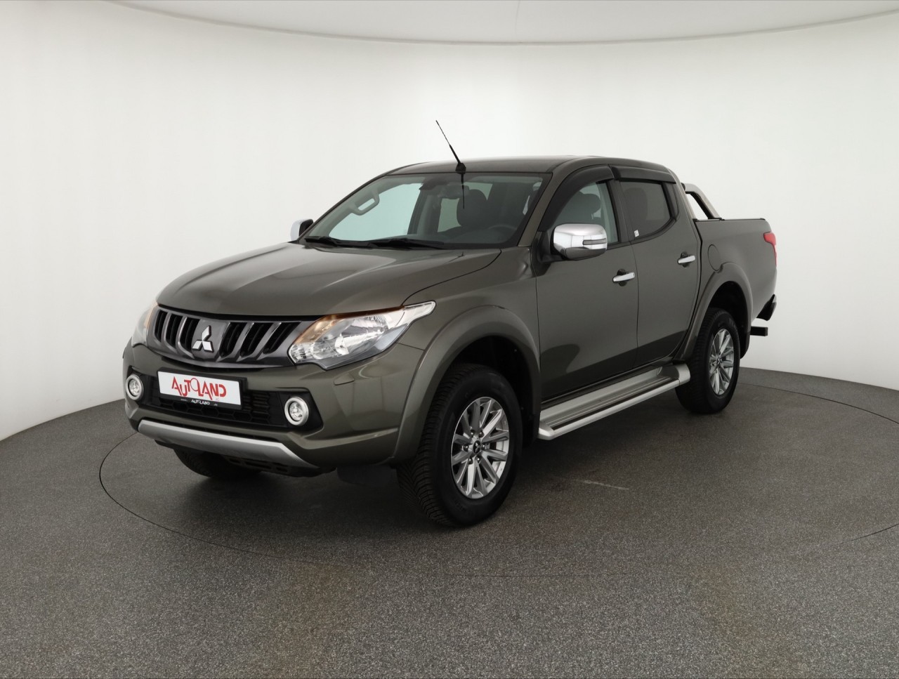 Mitsubishi L200 2.4 DI-D Doka 4x4