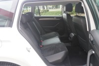 VW Passat Variant 1.5 TSI Highline R-Line