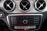 Mercedes-Benz GLA 180 Urban