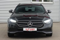 Mercedes-Benz E 200 E220d T Avantgarde