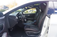 Mercedes-Benz Shooting Brake CLA 180 AMG Line 7G-DCT