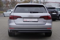 Audi A4 Quattro 40 TDI quattro Avant S-line