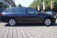 VW Golf VIII Variant 1.0 Life