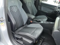 VW Golf VIII 1.5 eTSI R-Line DSG