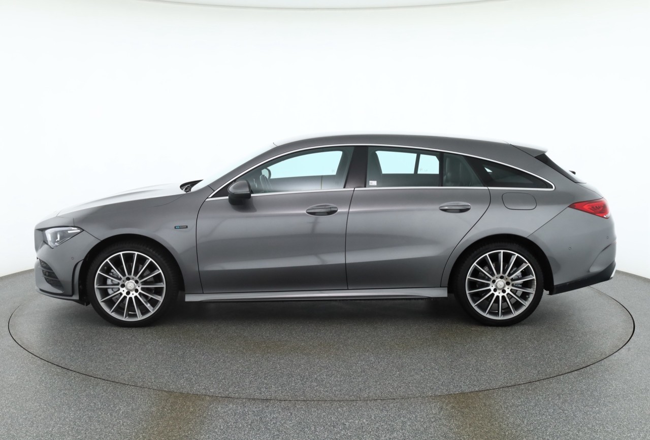 Mercedes-Benz CLA 250 e AMG Line