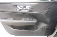 Volvo V60 Kombi 2.0 M-Hybrid Plus Dark