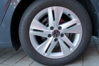 VW Golf VIII Variant Life eTSI