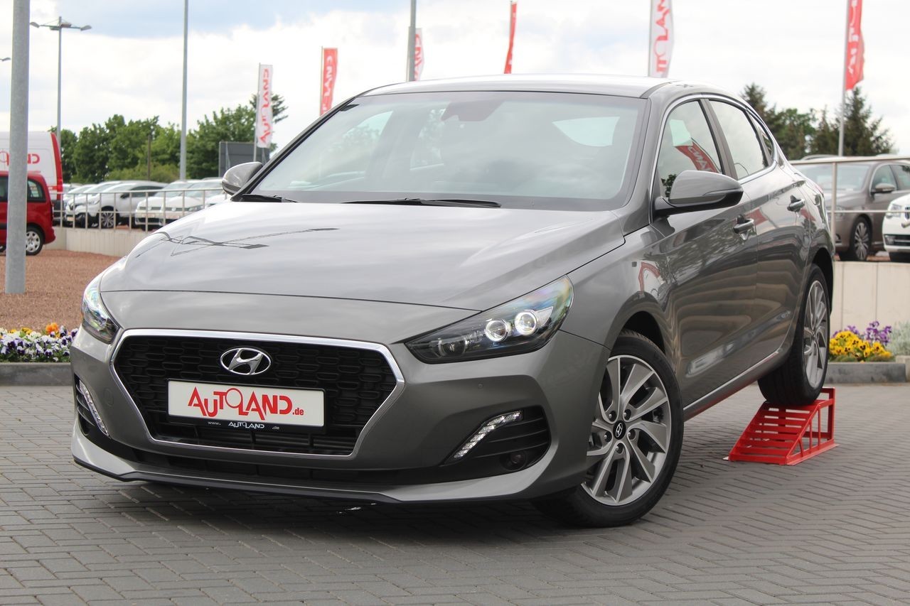 Hyundai i30 FB Style 1.4 T-GDI AT
