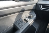 VW Golf VIII Variant 1.5 TSI R-Line