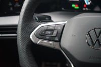 VW Golf VIII Variant 1.5 eTSI R-Line DSG